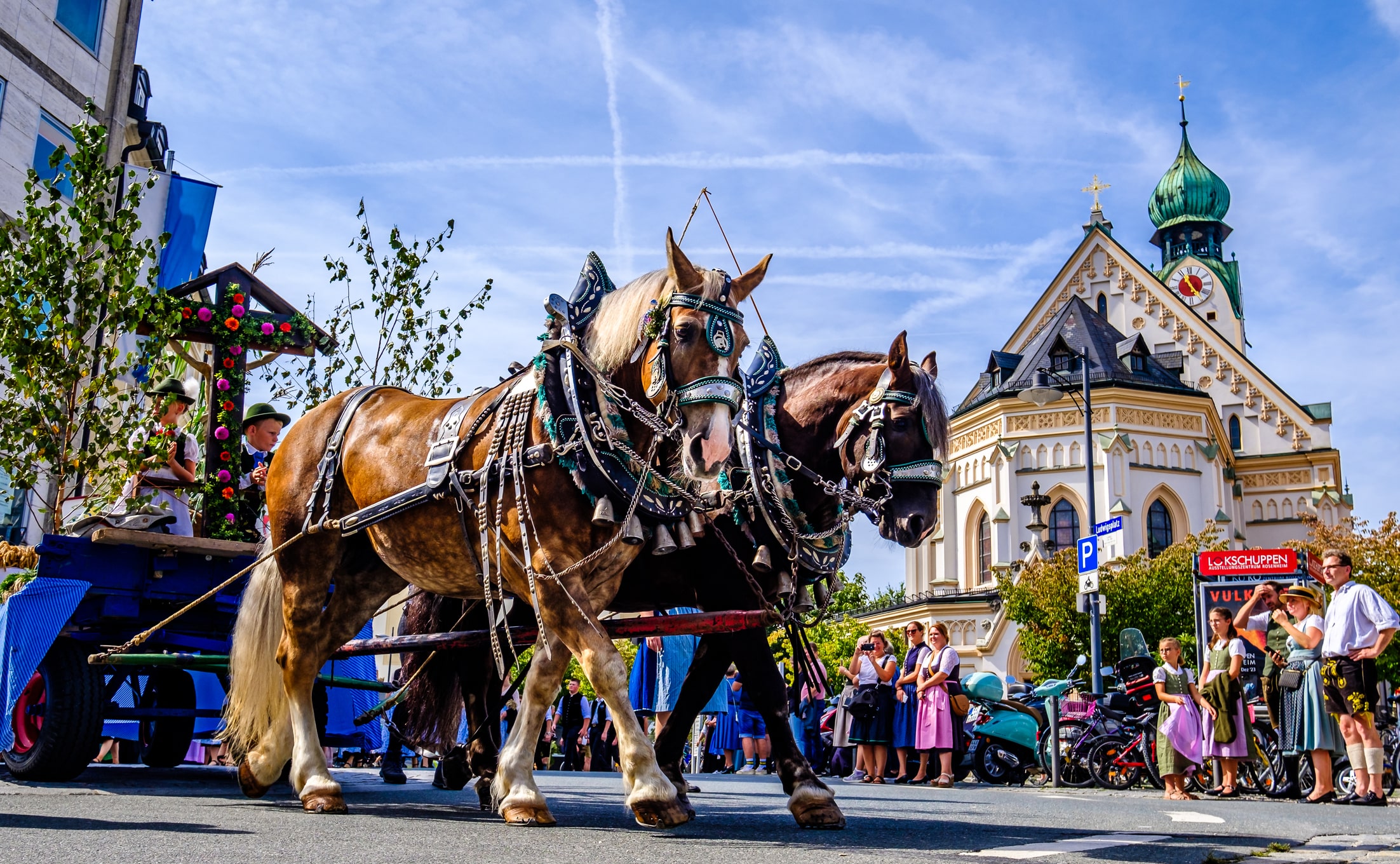 Bavarian thanksgiving parade in Rosenheim